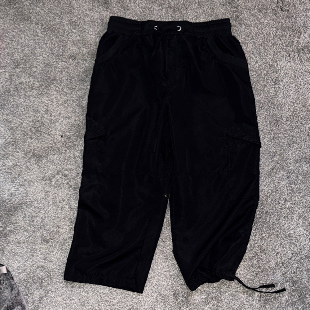 Women’s Black Cargo capris- Drawstring Waist